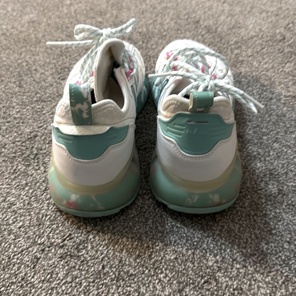 Adidas ZX White and Teal Shoes. Size 6. - Picture 3 of 6